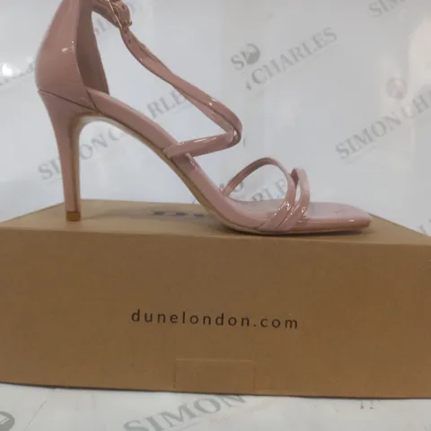 BOXED PAIR OF DUNE LONDON OPEN TOE STRAPPY SANDALS IN BLUSH SIZE 6