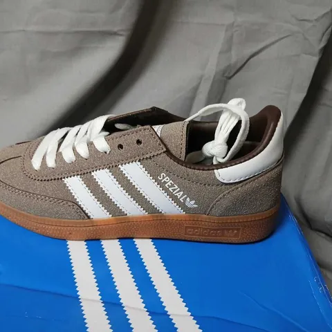 ADIDAS HANDBALL SPEZIAL SNEAKERS – BROWN SUEDE WITH WHITE STRIPES, UK 3.5