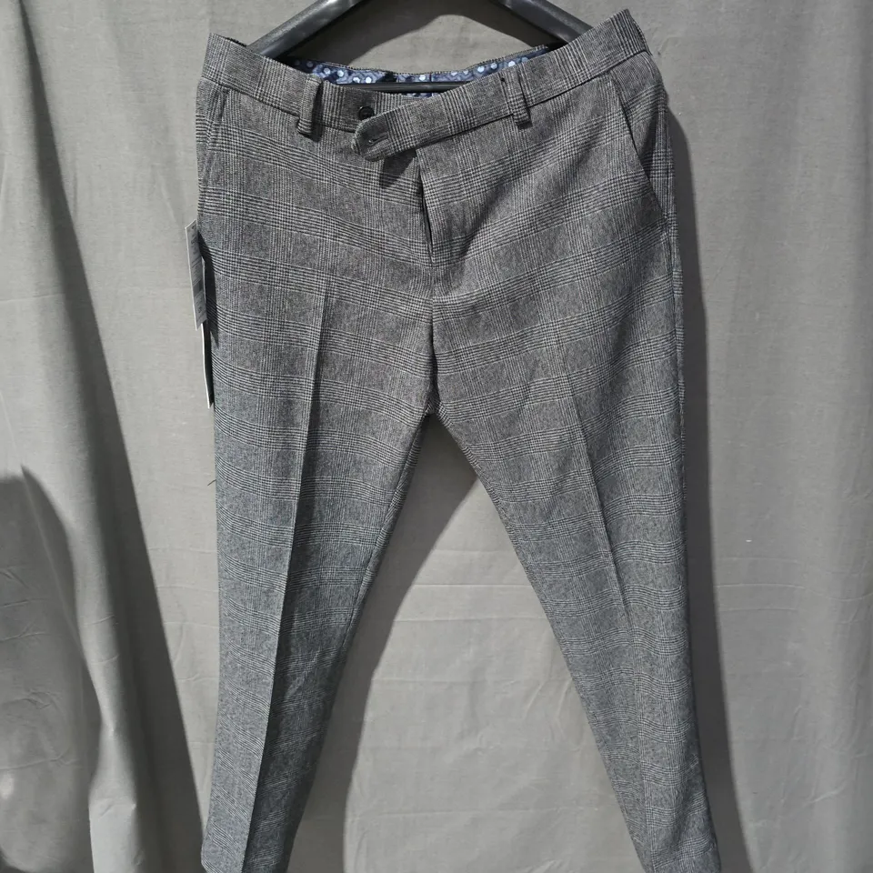 BOXOF APPROXEMATLEY 25 CLOTHING ITEMS INCLUDING: BURGUNDY FUR COAT, M&S PANTS AND M&S JEANS