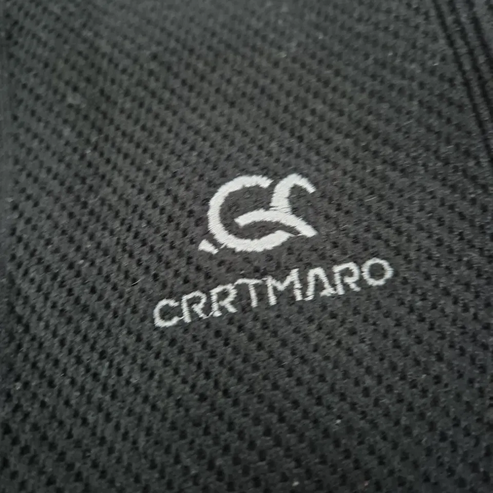 IMPROVES BLACK TEXTURED JUMPER WITH LOGO PATCH – UK 9-10 (130 CM)