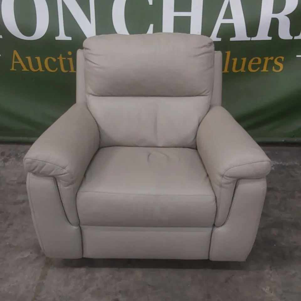 QUALITY DESIGNER ITALIAN MADE LEATHER UPHOLSTERED ARMCHAIR 