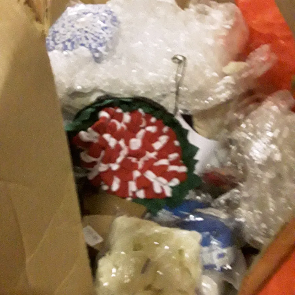 PALLET CONTAINING ASSORTED HOUSEHOLD PRODUCTS INCLUDING COSTUME ACCESSORIES, FOOTBALL BOOTS, SHIRT, PARTY GAMES, HOLIDAY THEMED DECORATIONS ETC