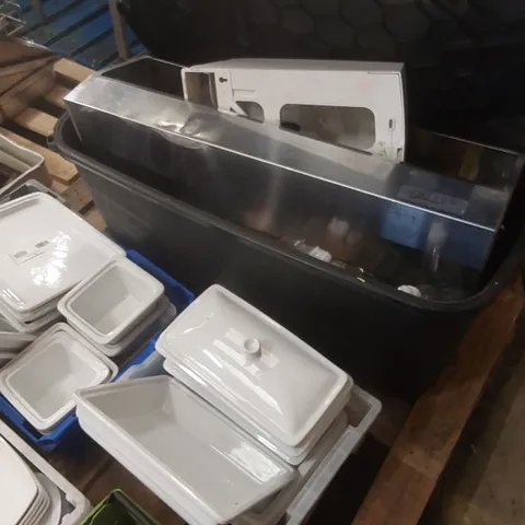 PALLET CONTAINING A LARGE QUANTITY OF ASSORTED CATERING ITEMS ECT