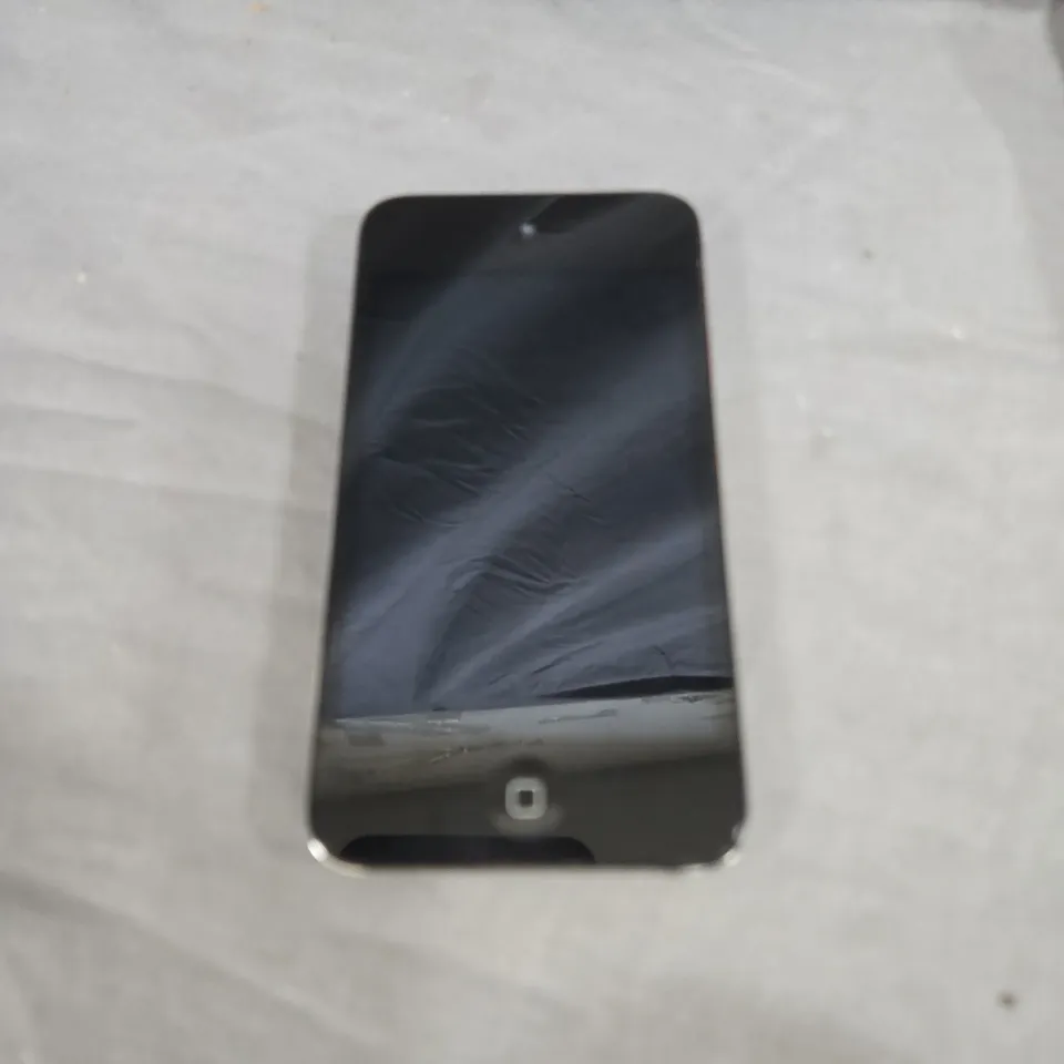 APPLE IPOD TOUCH 4TH GEN 