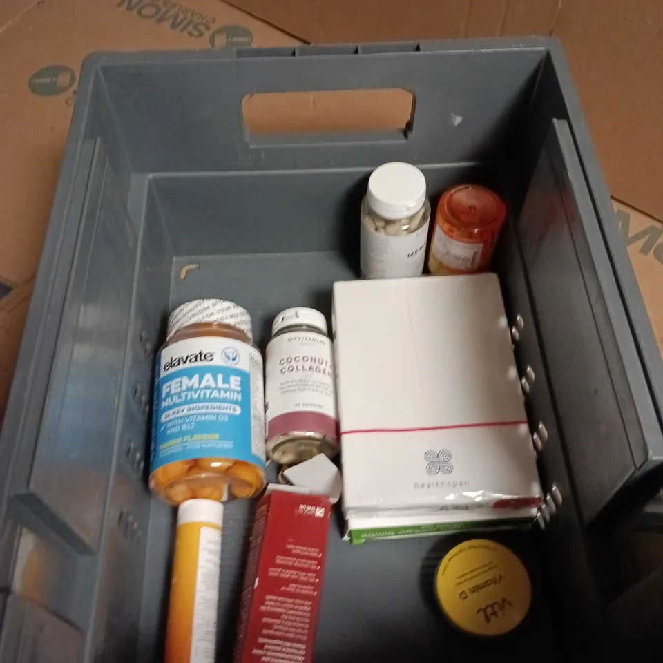 APPROXIMATELY 9 ASSORTED VITAMINS AND SUPPLEMENTS INCLUDING COCONUT COLLAGEN AND VITL VITAMIN D 