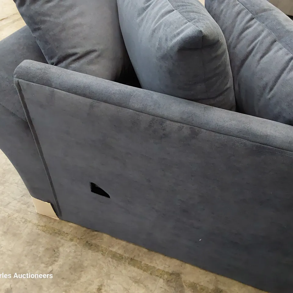 DESIGNER CORNER GROUP WITH SCATTER CUSHIONS BLUE FABRIC 