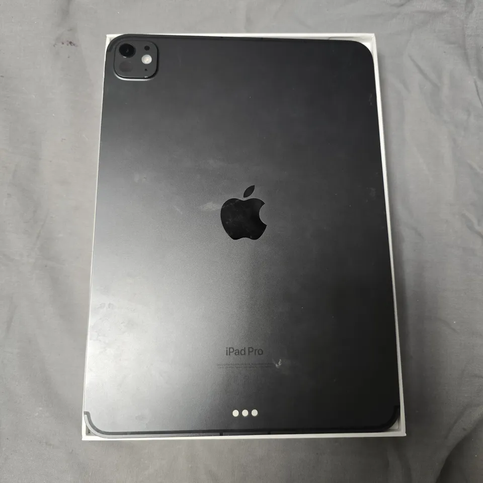 APPLE IPAD PRO – SPACE GRAY TABLET IN BOX