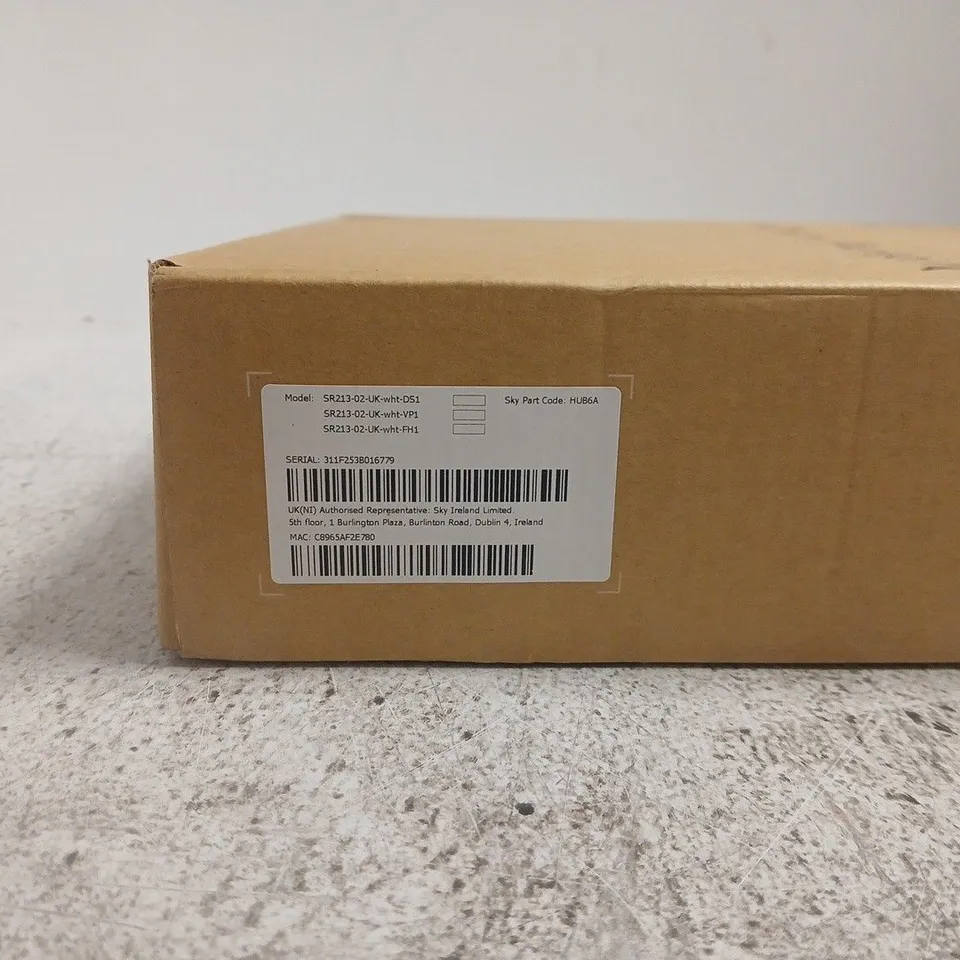 SKY HUB 6 KIT BOXED