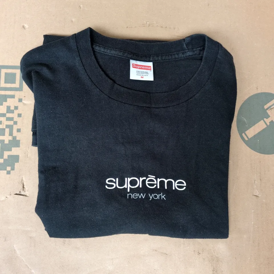 SUPREME SHORT SLEEVE T-SHIRT IN BLACK SIZE MEDIUM