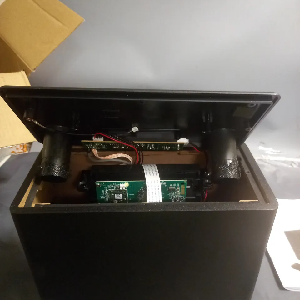 BUSH ALL-IN-ONE CD DAB+ MICRO SYSTEM
