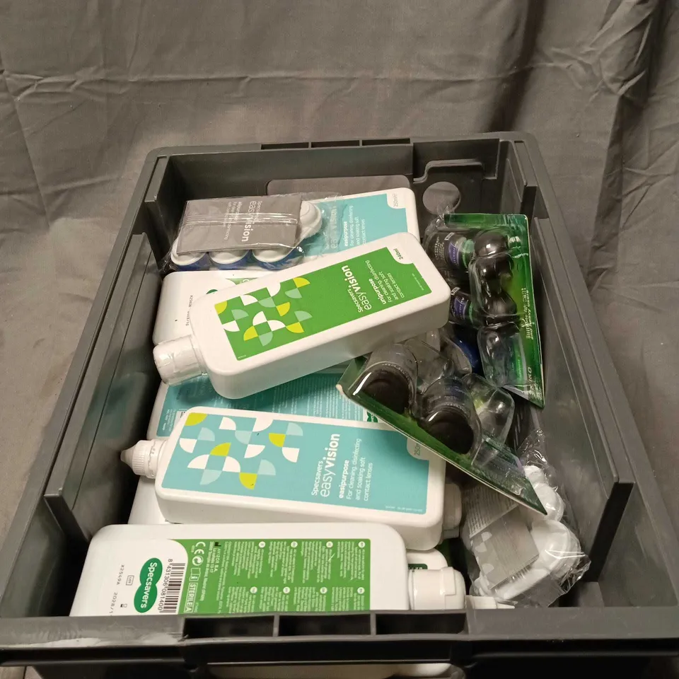 APPROXIMATELY 30 ASSORTED MEDICAL RELATED PRODUCTS TO INCLUDE SPECSAVERS CONTACT LENS CLEANSER, NICORETTE QUICK MIST ETC