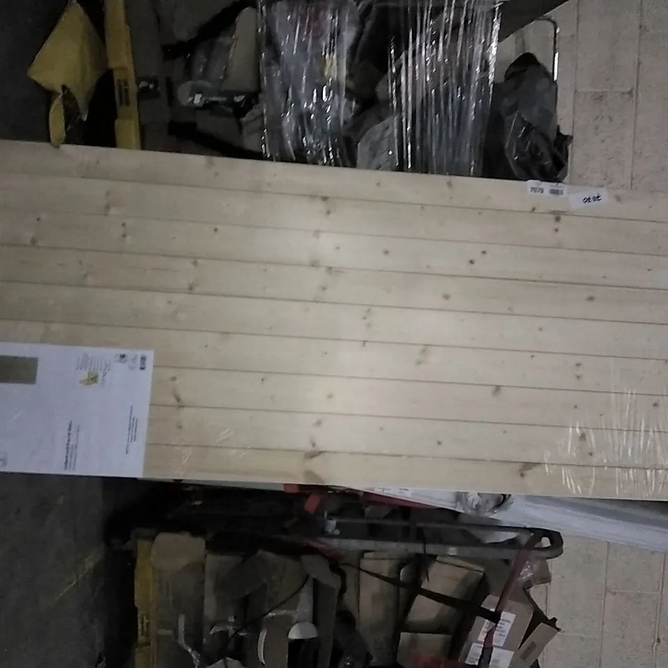LB 1981 × 762 × 40MM NORDIC SOFTWOOD LEDGED AND BRACED DOOR