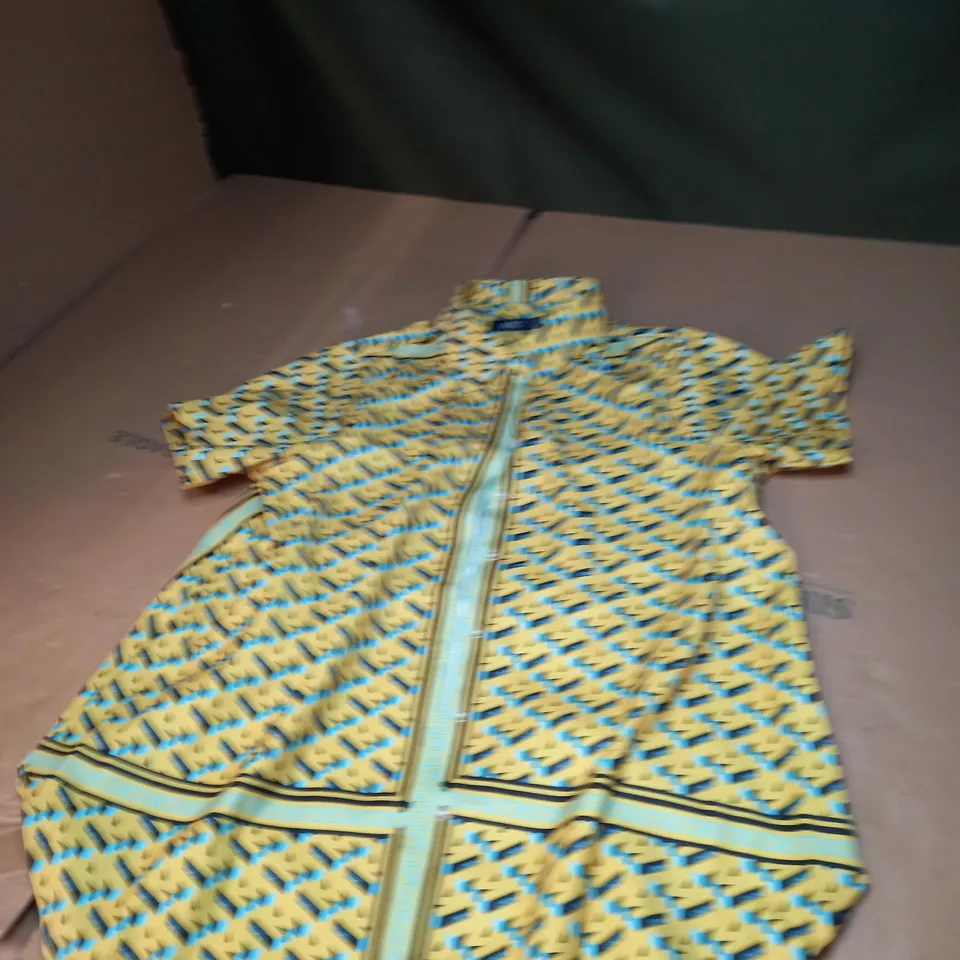 MURCI PATTERENED SHIRT SIZE UNSPECIFIED