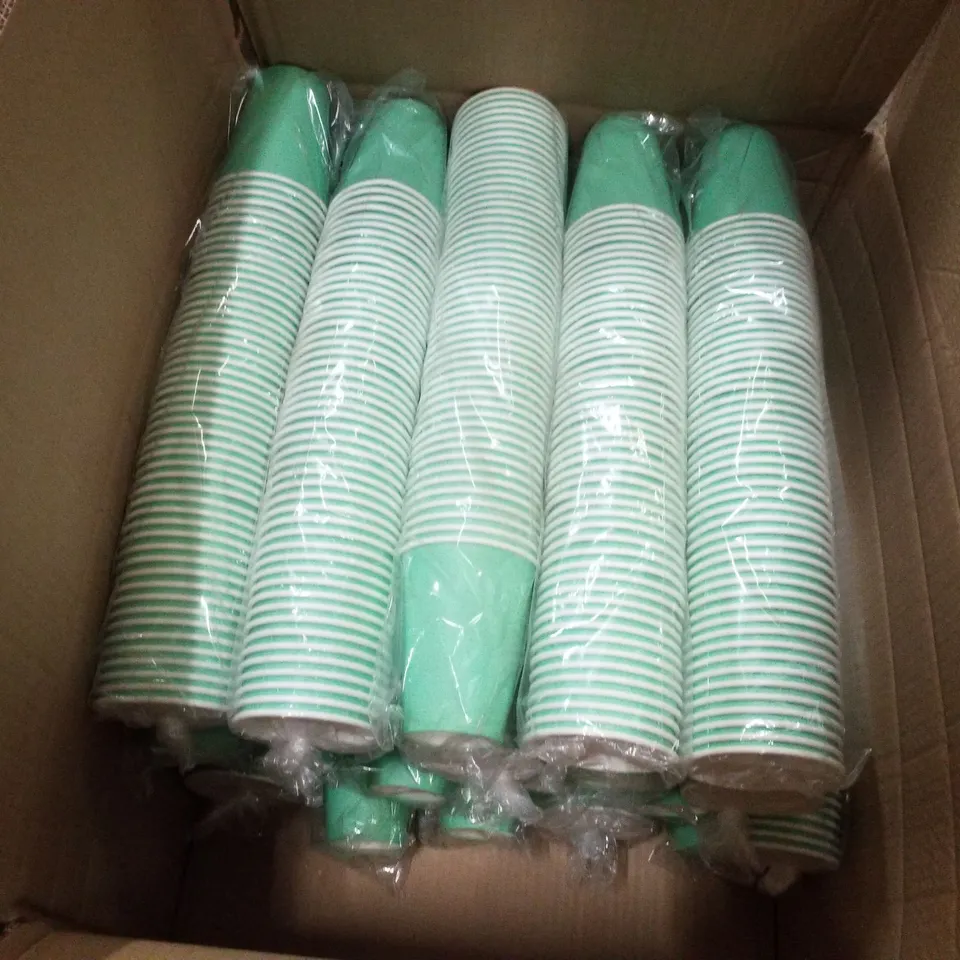 BOX CONTAINING 1000 BRAND NEW DISPOSABLE CUPS - LIGHT GREEN