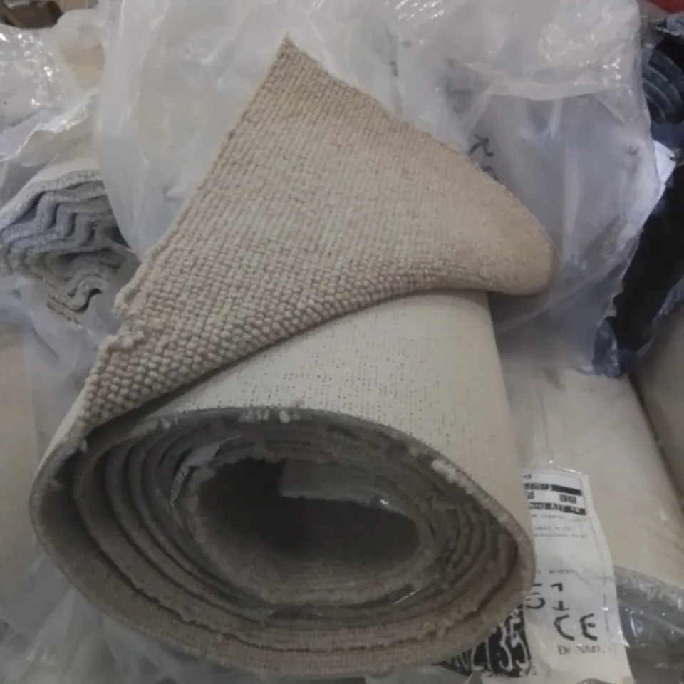 ROLL OF QUALITY NATURAL CO-ORDINATES CORD BUCKRAM CARPET // SIZE: APPROXIMATELY 4.85 X 4M