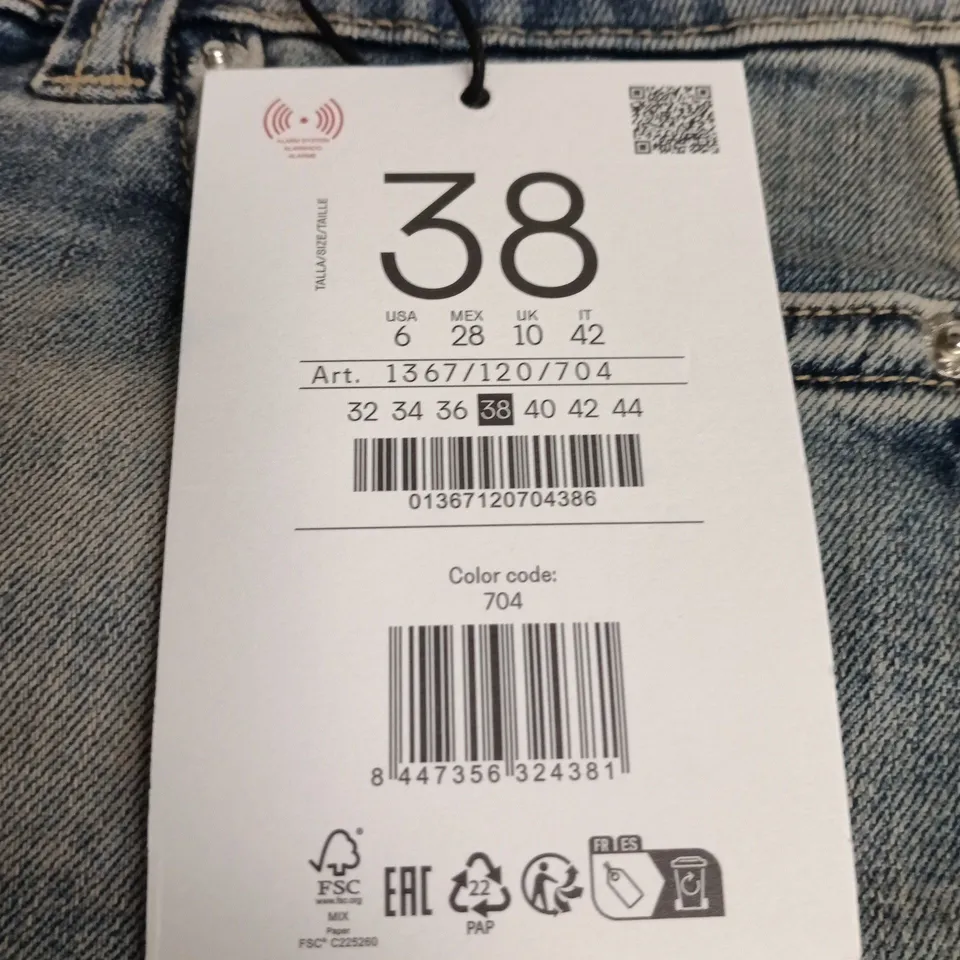 STRADIVARIUS DENIM SHORTS – UK 10 (EU 38) WOMEN'S