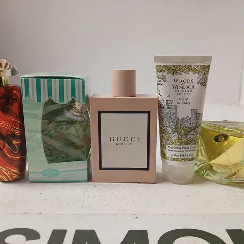 BOX OF APPROX 10 ASSORTED HEALTH AND BEAUTY ITEMS TO INCLUDE GUCCI BLOOM , ASSORTED PERFUMES AND HAND CREAMS