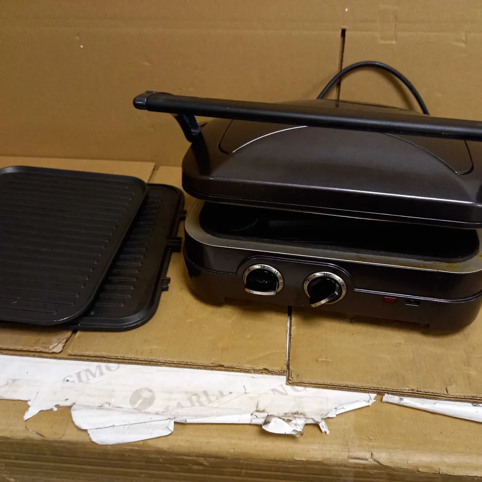 CUISINART GRIDDLE AND GRILL 