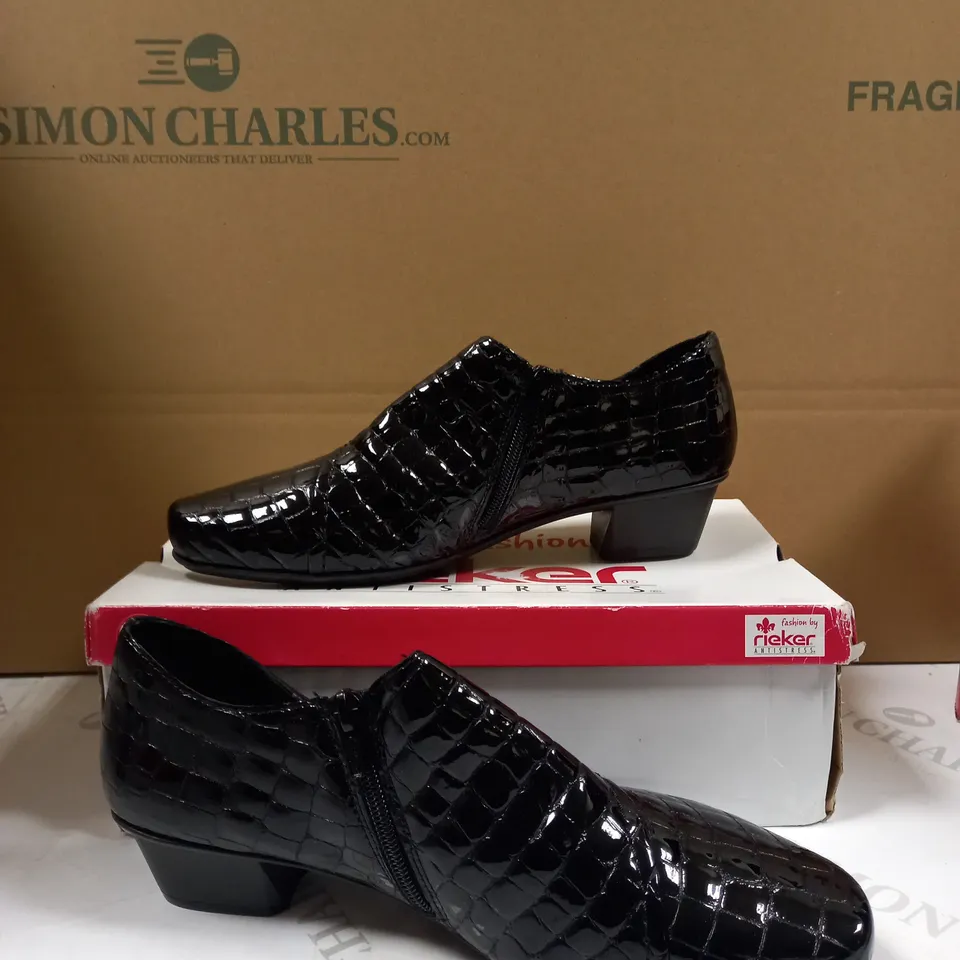 RIEKER SHOE BOOT SIZE 7 1/2