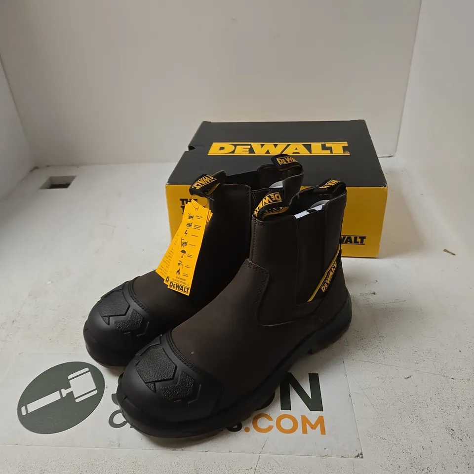 DEWALT INDUSTRIAL SAFETY BOOTS WITH STEEL TOE – UK 9 (EU 43)