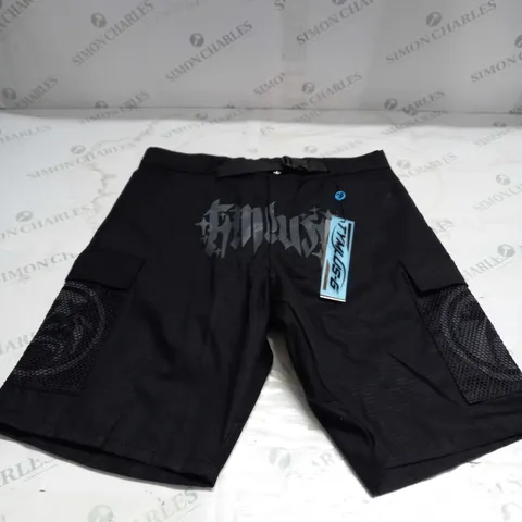 TYMLUS-G CARGO SHORTS SIZE M