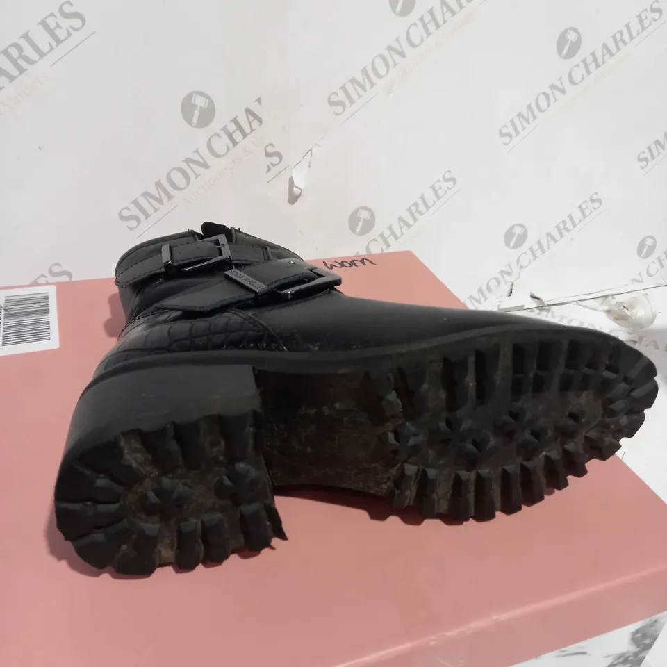 BOXED MODA IN PELLE CORNELIA BIKER BOOTS, BLACK - SIZE 3