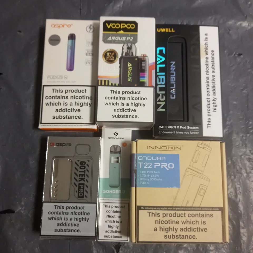 APPROXIMATELY 20 VAPES & E-CIGARETTES TO INCLUDE - UWELL CALIBURN X POD SYSTEM - VOOPOO ARGUS P2 - ASPIRE FLEXUS - ETC