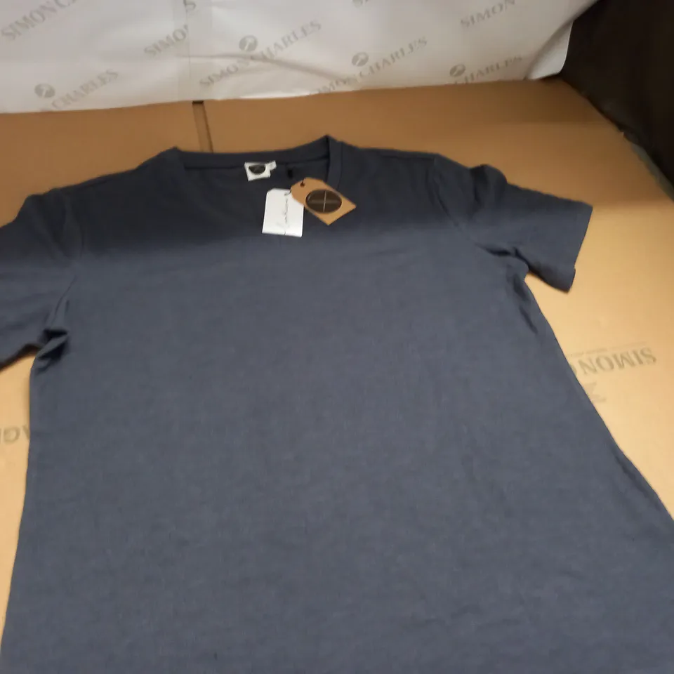 CAHEIR DE COLLECTION GREY T-SHIRT - 48