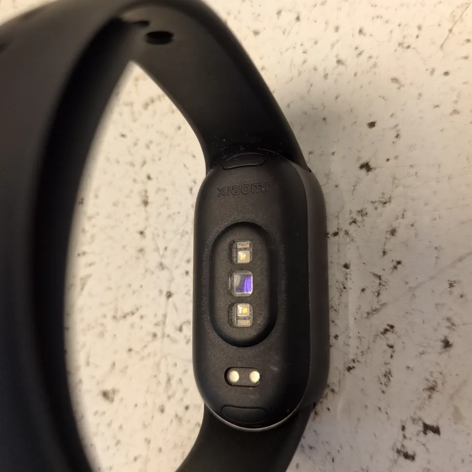 XIAOMI MI BAND FITNESS TRACKER – BLACK SILICONE STRAP