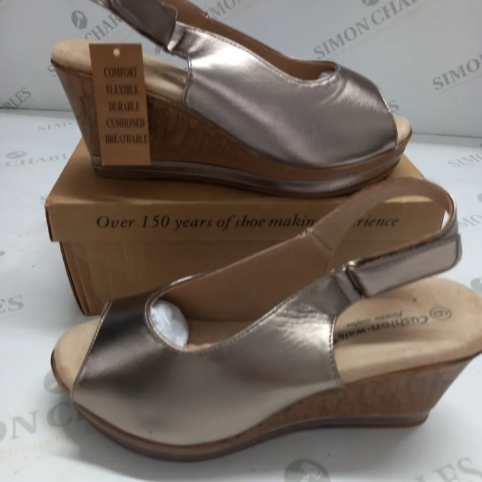 BOXED PAIR OF CUSHION WALK ONE TOUCH SNAKE WEDGE SHOES IN PEWTER - SIZE 6