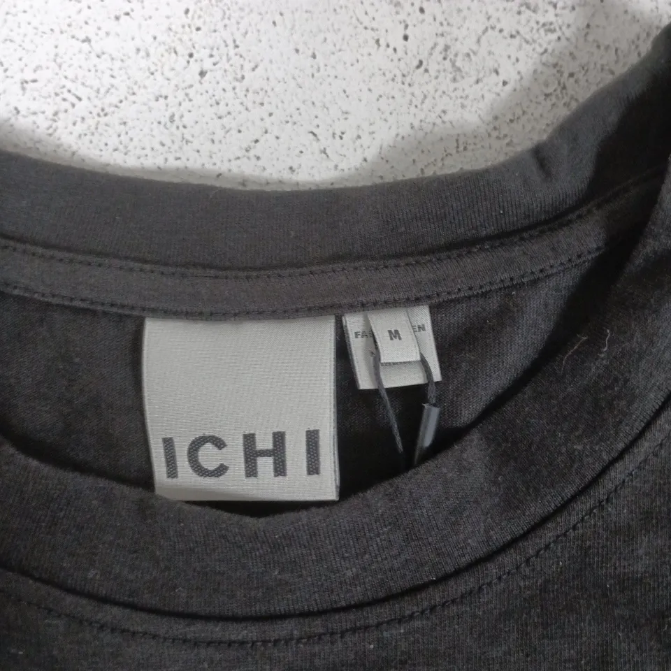 ICHI BLACK T-SHIRT WITH PEARL EMBELLISHMENT – SIZE M