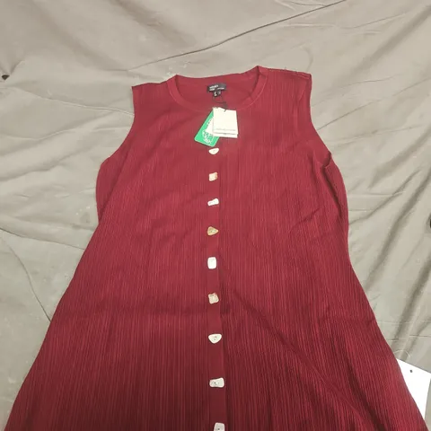 NOBODY'S CHILD - RED KNITTED WAISTCOAT – BUTTON FRONT, UK L