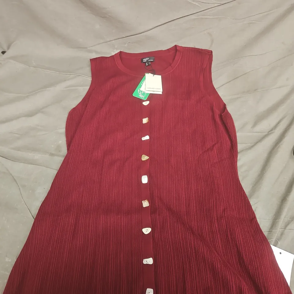 NOBODY'S CHILD - RED KNITTED WAISTCOAT – BUTTON FRONT, UK L