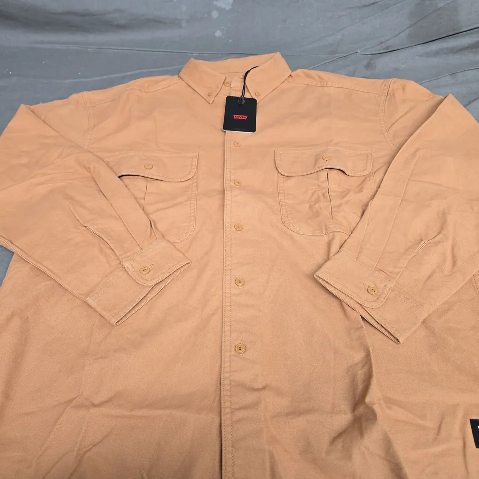 LEVIS STRAUSS BUTTONED SHIRT - SIZE SMALL