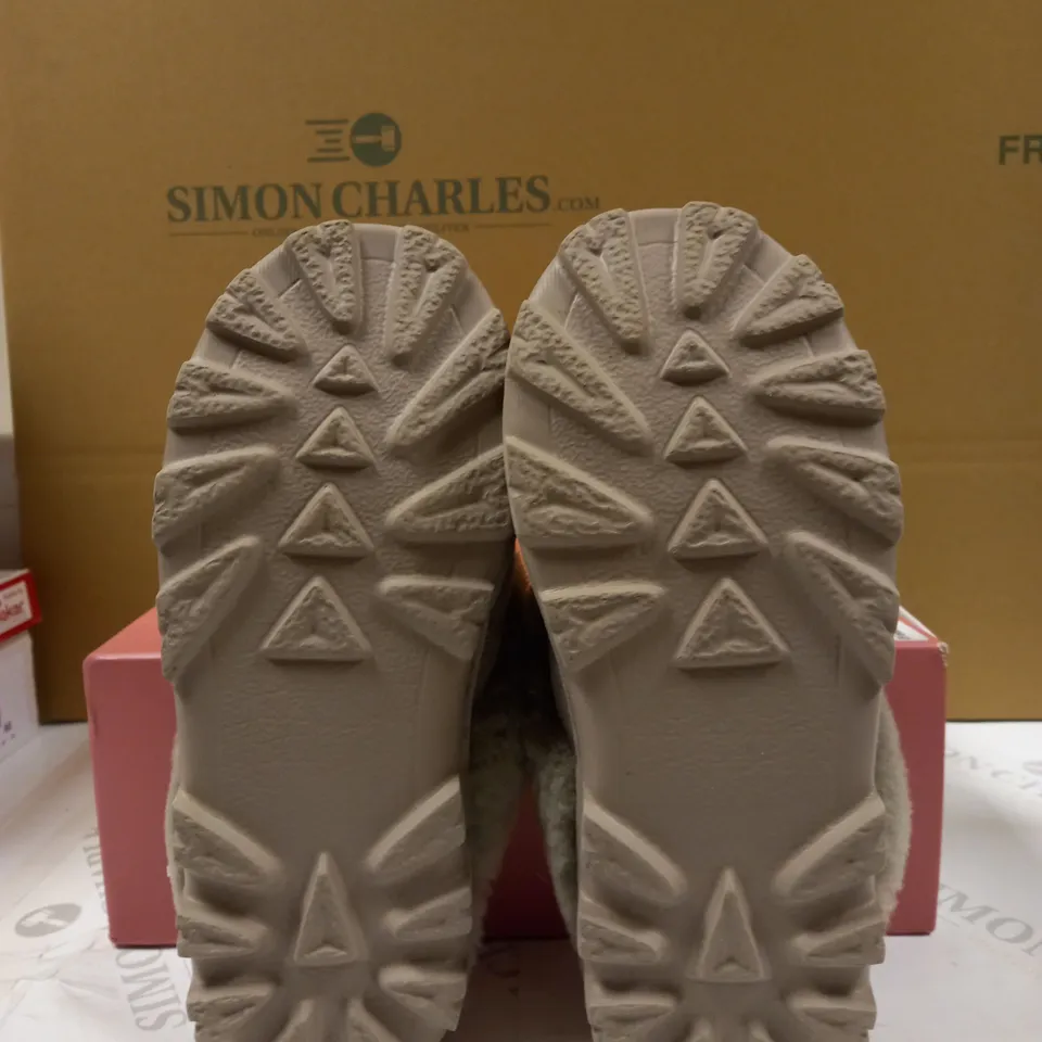 MODA IN PELLE COSIE SLIPPER SIZE 5