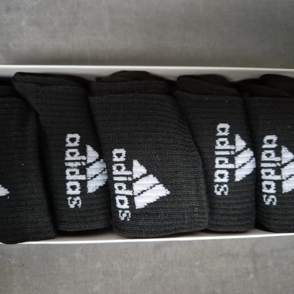 ADIDAS PACK OF SOCKS IN BLACK (5 PAIRS)