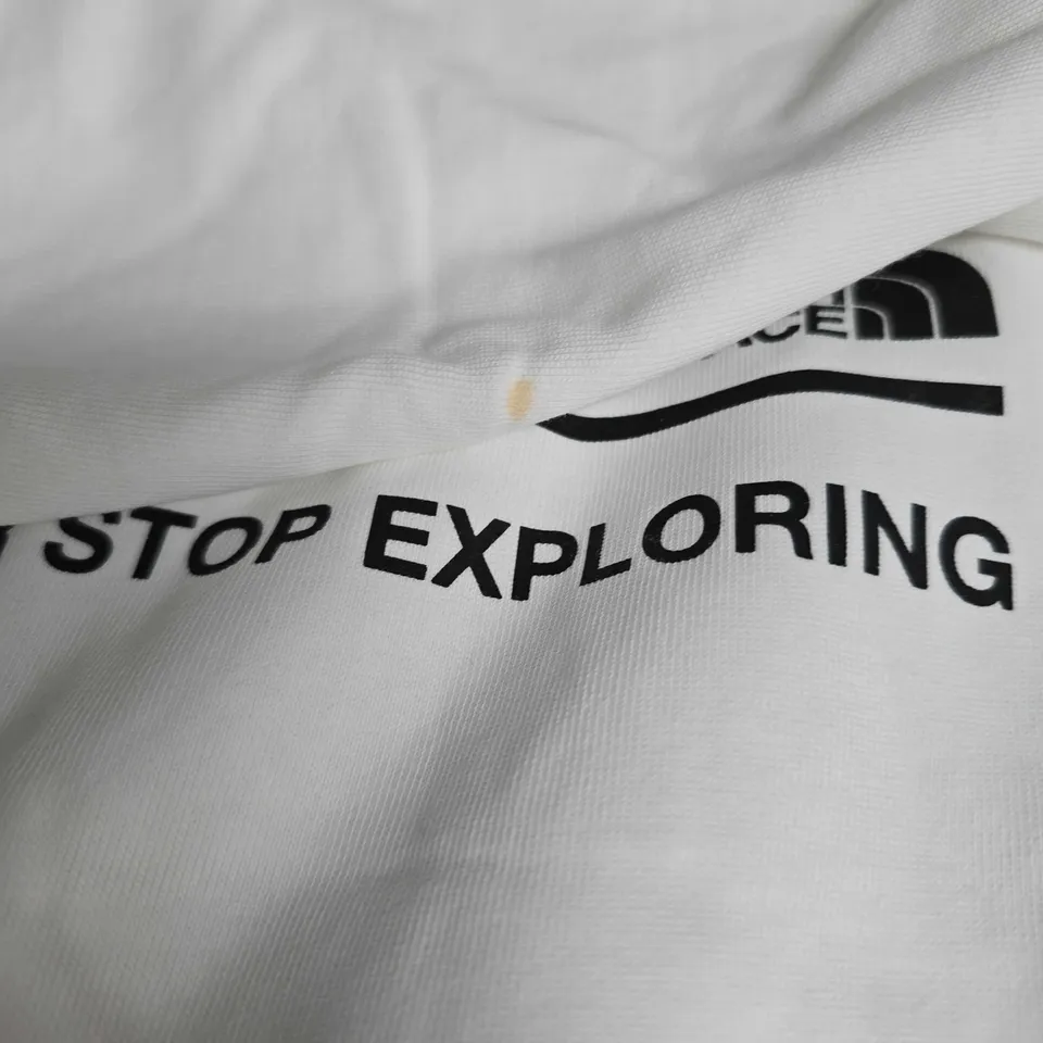 THE NORTH FACE PRINTED CREW NECK SWEATSHIRT IN WHITE SIZE S