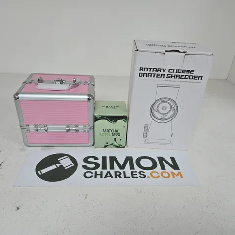 APPROXIMATELY 15 ASSORTED HOUSEHOLD PRODUCTS TO INCLUDE A PINK JEWELLERY CASE, MATCHA LATTE MUG AND A ROTARY CHEESE GRATER SHREDDER