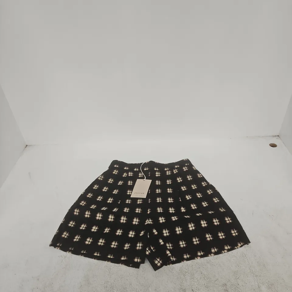 UK 8 JIGSAW JAPANESE CHECK LINEN SHORTS – BLACK