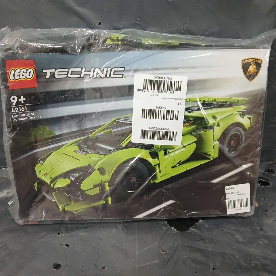 BOXED LEGO TECHNIC LAMBORGHINI HURACÁN SET - 42161