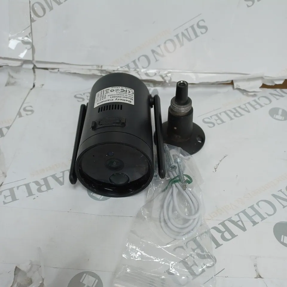 BAGGED OUTDOOR SECURITY CAMERA 