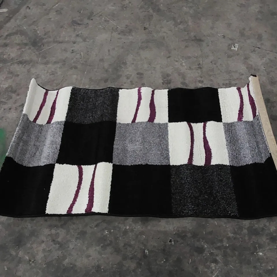 NUMUNE GEOMETRIC VIOLET/BLACK RUG // SIZE: 80 X 150cm