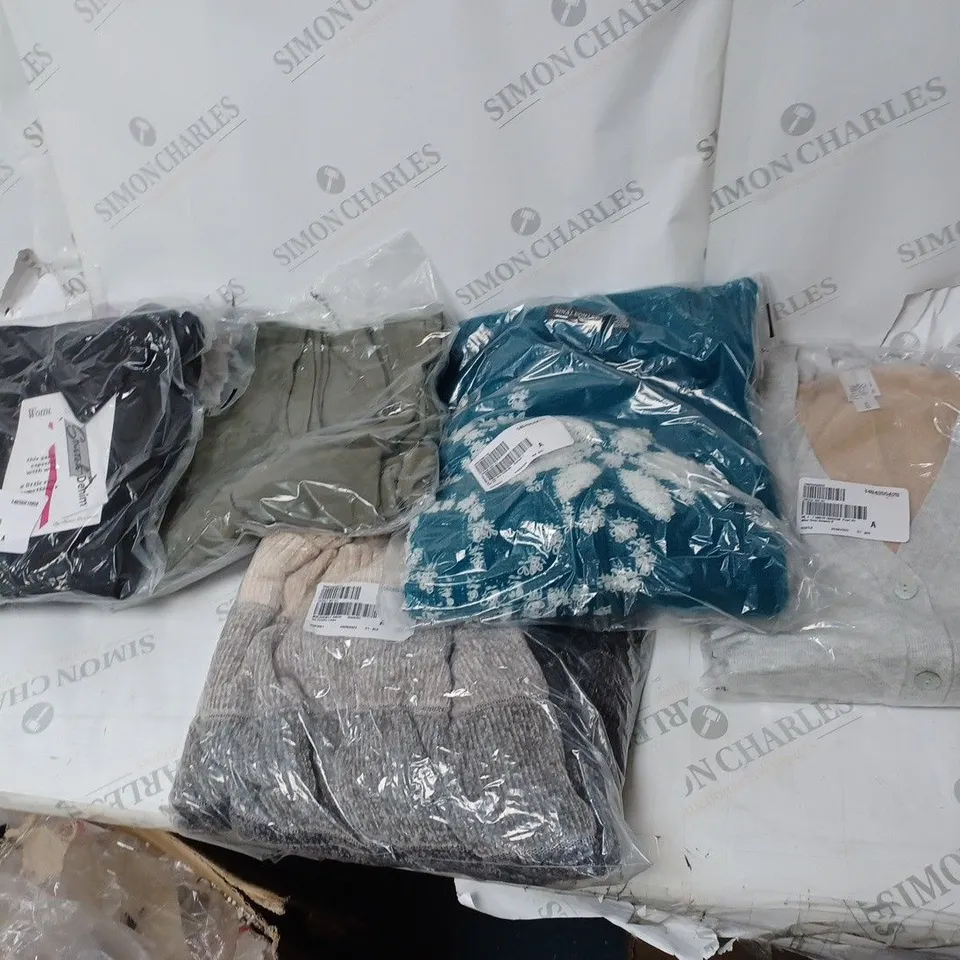 BOX OF ASSORTED CLOTHING ITEMS TO INCLUDE CARDIGANS, PANTS, JUMPERS ETC 