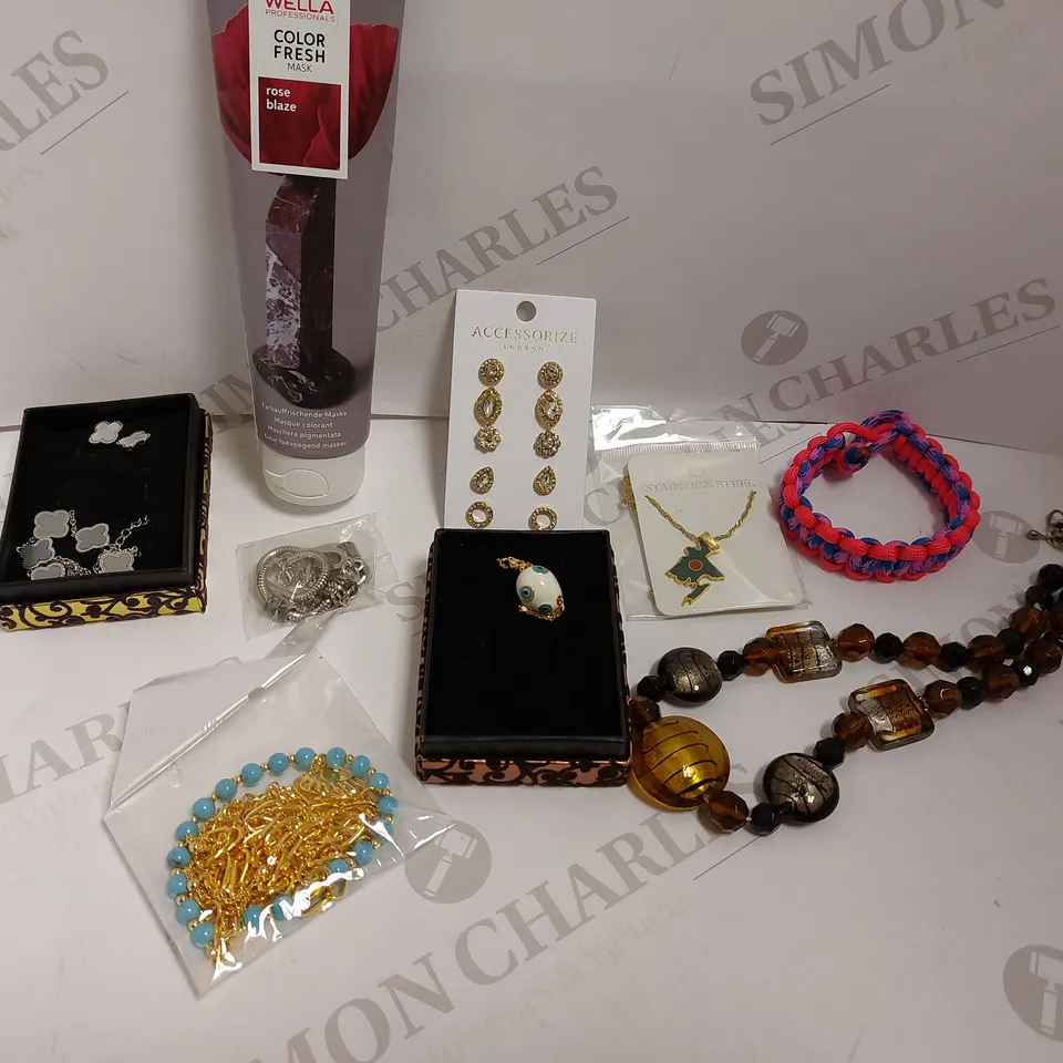 BOX OF APPROX 30 ITEMS TO INCLUDE WELLA COLOUR MASK, DESIGNER STYLE NECKLACE AND COSTUME JEWELLERY