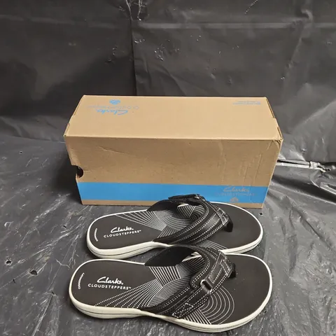 CLARKS CLOUDSTEPPERS SANDALS – BLACK/GRAY, PAIR, BOXED UK SIZE 5