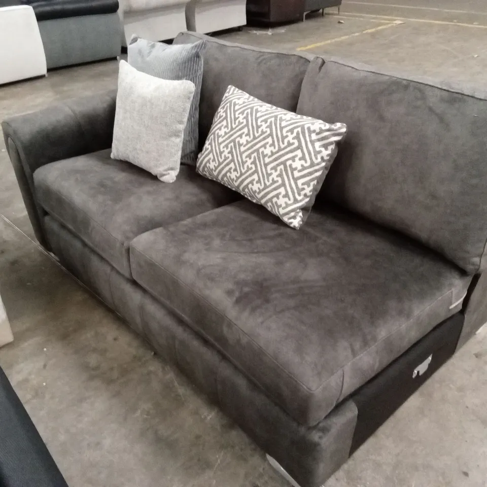 5 x ASSORTED DESIGNER SOFA PARTS AND PIECES