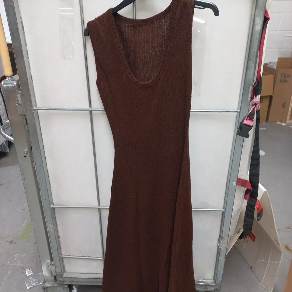 NOBODY'S CHILD COLBIE MIDI DRESS – BROWN, UK 8