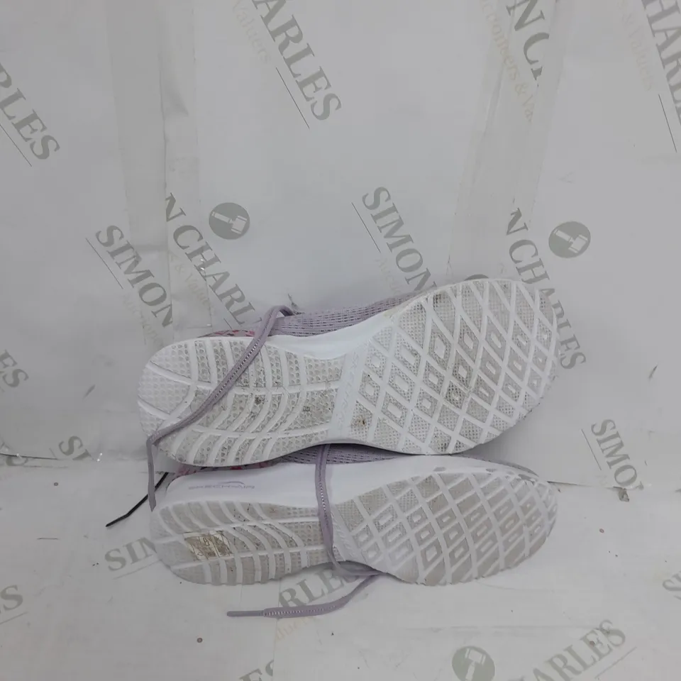 BOXED PAIR OF PINK SKETCH-AIR TRAINERS SIZE 3.5