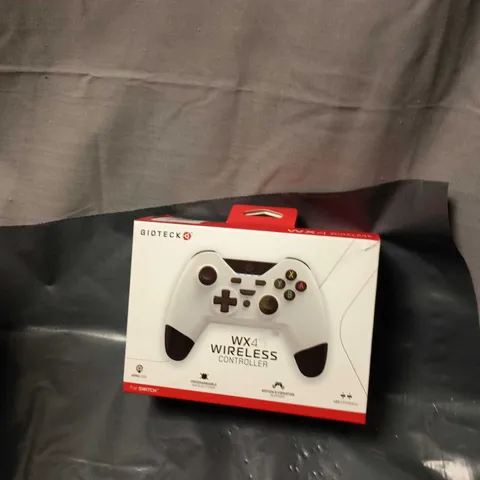 GIOTECK WX4 WIRELESS CONTROLLER FOR NINTENDO SWITCH 