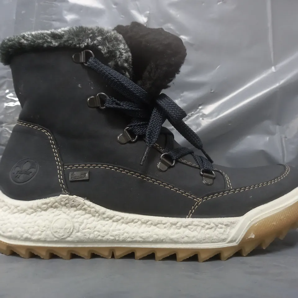 RIEKER WATER RESISTANT WARM LINED HIKING LACE UP BOOT- NAVY SIZE 6.5